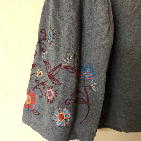 NWT Loft Large Embroidered Bell sleeve gray blouse - Picture 3 of 7